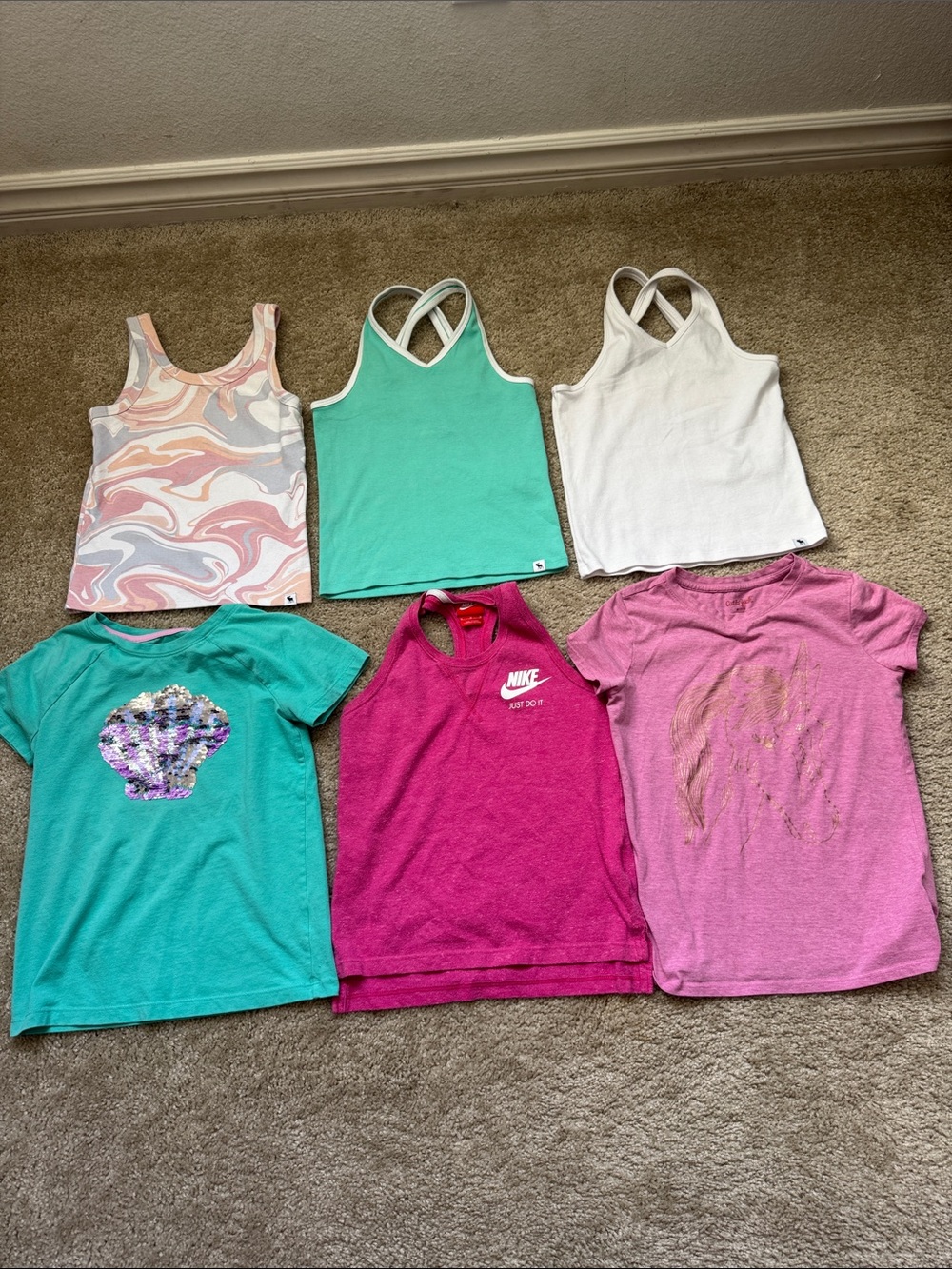 Girls medium Nike Abercrombie Kids Cat&Jack  shirts